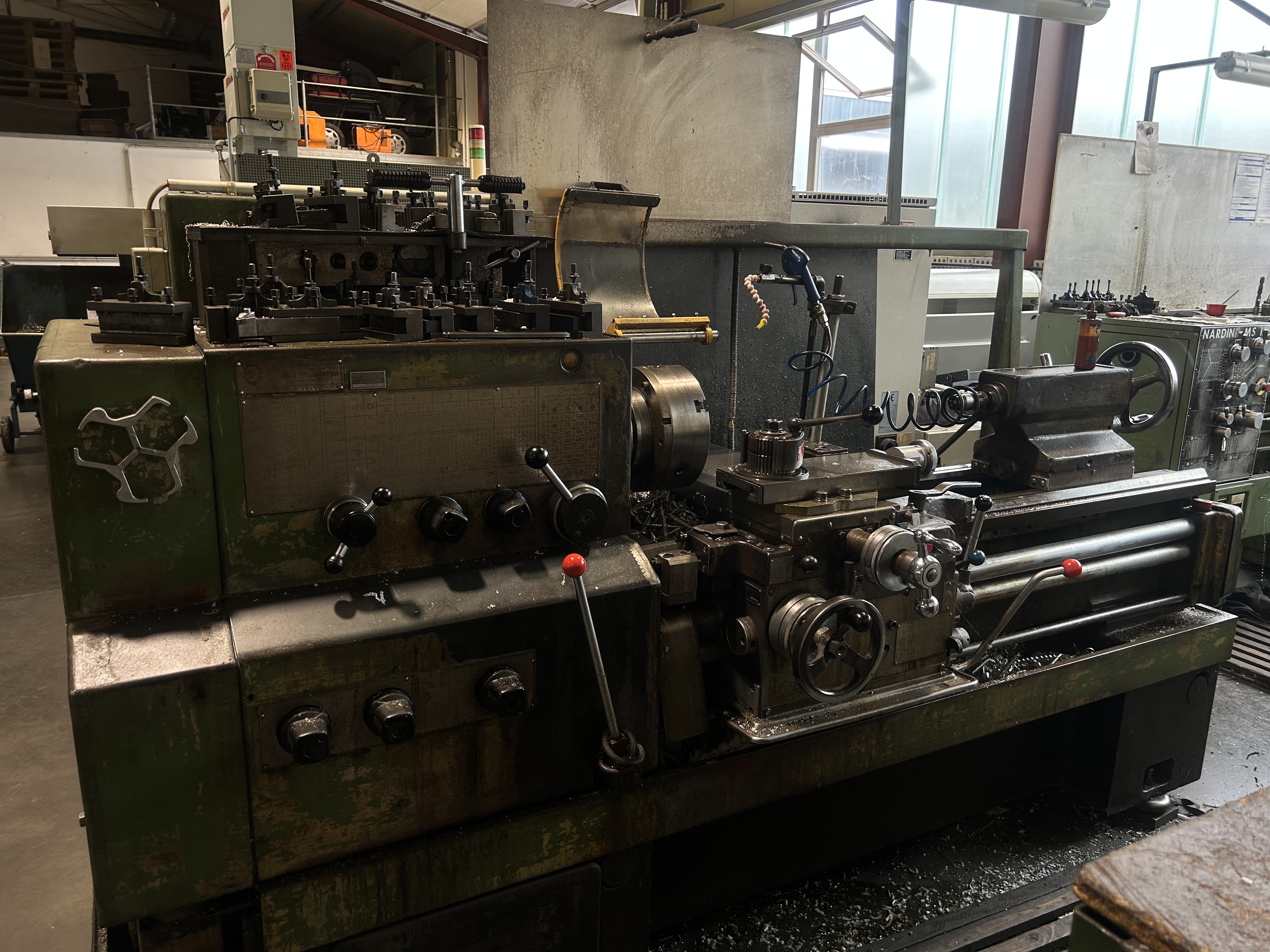 Manuelle Drehmaschine groß